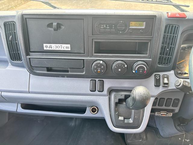 キャンター 　２ｔ　アルミバン　バン　標準ロング　ロングボディ　内高２０６ｃｍ　サイドスライド扉　ラッシング２段　床木材張り　９０度ストッパー　デュオニック　オートマ　バックモニター　ＥＴＣ　ドライブレコーダー（32枚目）