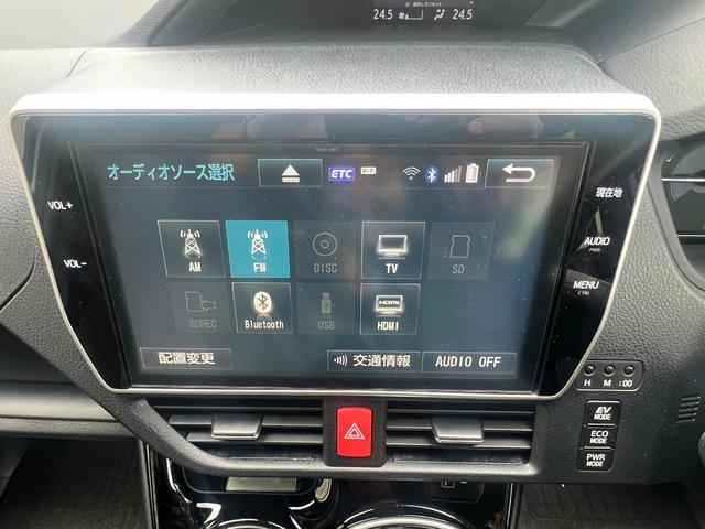 ノア ハイブリッドＳｉ　スマートキー　モデリスタエアロ　純正１０．５インチナビ　フルセグＴＶ　バックモニター　ＬＥＤライト　シーケンシャル　両側パワースライドドア　トヨタセーフティ　シートヒーター　社外１８インチホイール（10枚目）