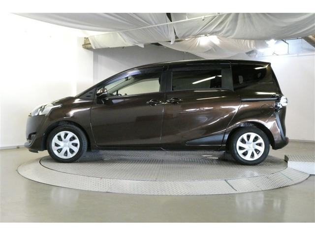 シエンタ Ｘ　ＥＴＣ装備　地デジ　運転席助手席エアバック　マニュアルエアコン　キーフリーシステム　アイドルストップ　メモリーナビゲーション　横滑防止装置　エアバック付き　三列シート　パワーウィンドウ　ナビＴＶ（4枚目）