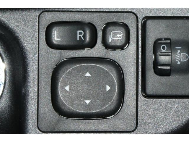 アクア Ｓ　スマートキープッシュスタート　キーレスエントリ　フルセグ地デジ　イモビ　ナビ＆ＴＶ　オートエアコン　デュアルエアバック　ＥＳＣ　Ｂカメラ　パワーウィンドウ　ＥＴＣ　ＤＶＤ再生可能　ＳＲＳ　ＡＢＳ（24枚目）