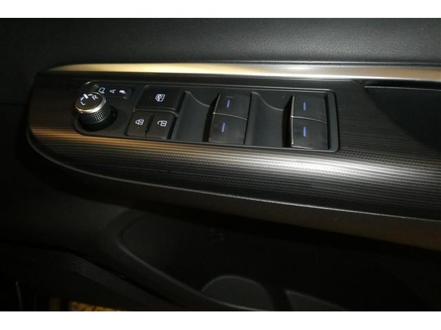 ハリアー Ｚ　レザーパッケージ　スマキ　追突防止　フルセグテレビ　ＡＣ１００Ｖ　バックモニター　ドラレコ付　本革シート　アルミ　横滑り防止機能　Ｐシート　オートクルーズコントロール　ＡＵＸ　ＬＥＤヘッドライト　盗難防止システム（32枚目）