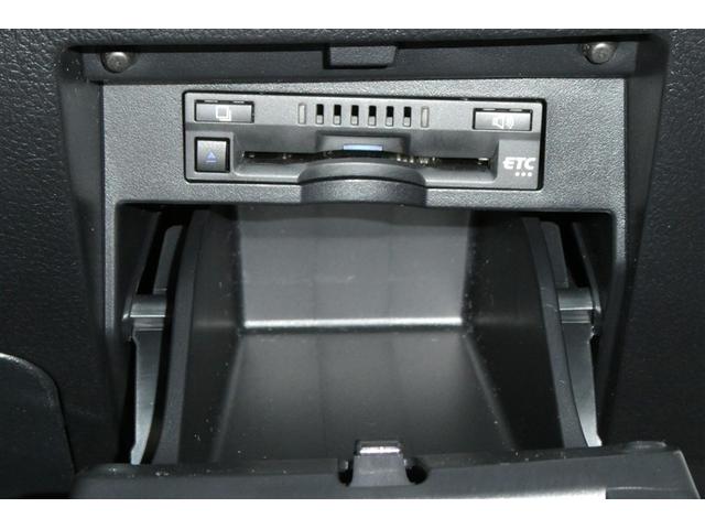 アルファード ２．５Ｓ　タイプゴールドＩＩ　ＬＥＤランプ　Ｂカメラ　スマートキ　ＡＣ１００Ｖ　フルセグＴＶ　盗難防止システム　ダブルエアコン　助手席エアバッグ　ＥＴＣ　エアロ　オートクルーズ　３列シート　ミュージックプレイヤー接続可　エアバッグ（28枚目）
