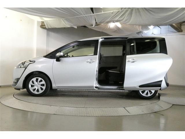 シエンタ Ｘ　ＥＴＣ装備　地デジ　バックガイドモニター　運転席助手席エアバック　マニュアルエアコン　キーフリーシステム　アイドルストップ　メモリーナビゲーション　横滑防止装置　エアバック付き　三列シート　ナビＴＶ（5枚目）