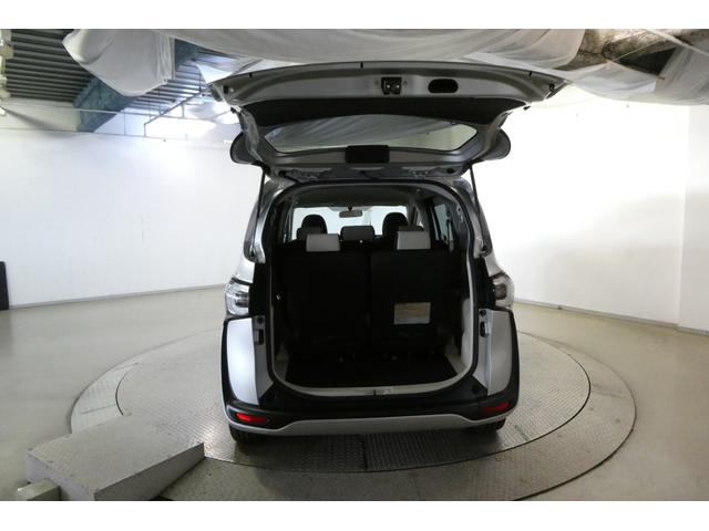 シエンタ Ｘ　ＥＴＣ装備　地デジ　バックガイドモニター　運転席助手席エアバック　マニュアルエアコン　キーフリーシステム　アイドルストップ　メモリーナビゲーション　横滑防止装置　エアバック付き　三列シート　ナビＴＶ（57枚目）