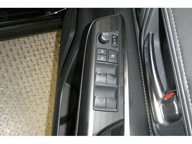 ハリアー Ｚ　レザーパッケージ　スマキ　エアロ　追突防止　フルセグテレビ　バックモニター　ドラレコ付　本革シート　アルミ　横滑り防止機能　Ｐシート　オートクルーズコントロール　ＡＵＸ　ＬＥＤヘッドライト　盗難防止システム　エアコン（48枚目）