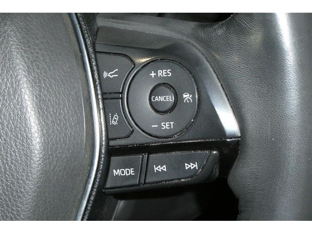 レーダークルーズコントロール（全車速追従機能付）付きです。車速に応じて追従支援してくれるので、ロングドライブも快適です。詳細は販売店スタッフまでおたずねください。