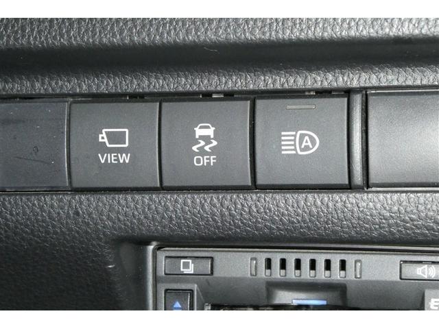 オートマチックハイビームとは、先行車や対向車のライトを認識し、ハイビームとロービームを自動で切り替える機能です。夜道の視界を確保します。詳細は販売店スタッフまでおたずねください。