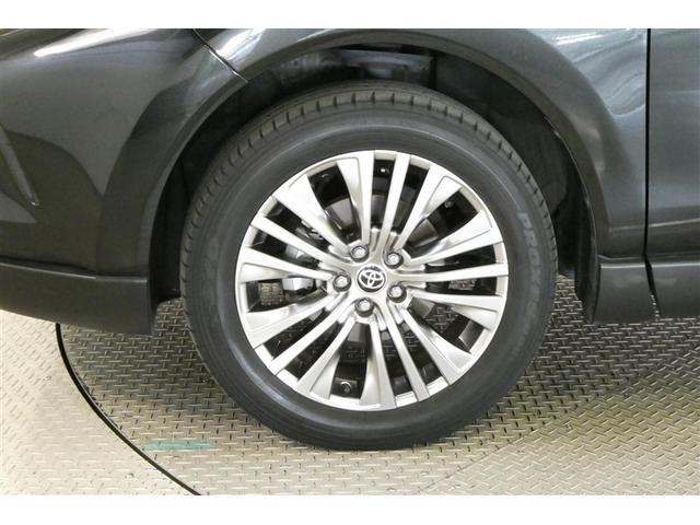 お洒落はやっぱり足元からですネ♪純正アルミホイールが装着されております。