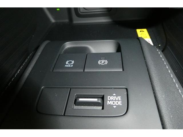 すっきりとしたデザインの内装は、さすがトヨタ車の上品さを感じます。