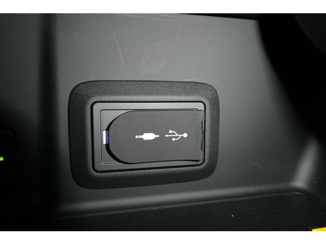 豪華な内装で運転も楽しくなりますよ♪