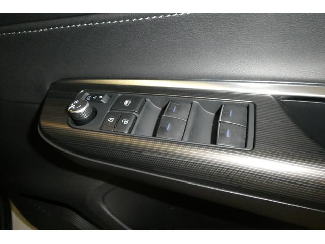 当社でご購入していただいた全ての車両はご納車前に、しっかり点検・整備してからのご納車になります。点検部位はエンジンオイル交換・ワイパーゴム・ブレーキ点検・調整・その他を確認の上ご納車致します。