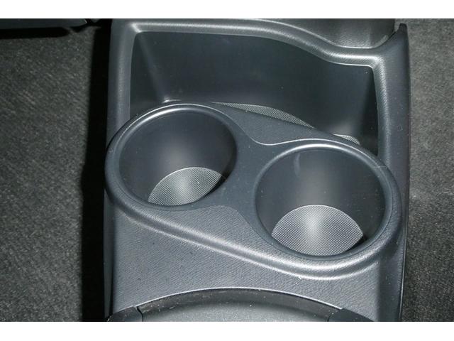 アクア Ｓスタイルブラック　バックモニタ－　地デジフルセグ　ナビＴＶ　イモビライザー　スマートキープッシュスタート　ＥＴＣ付き　Ｗエアバッグ　キーフリ　メモリーナビゲーション　ドラレコ付き　横滑り防止装置付き　ＤＶＤプレーヤー（30枚目）