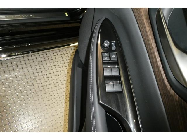 レザーシート　ＬＥＤヘッドライト　地デジＴＶ　ＡＢＳ　ＡＣ１００Ｖ　パワーシート　バックモニタ　スマートキ　ＥＴＣ　ドライブレコーダー　アルミホイール　エアコン　盗難防止装置　メモリーナビ　認定中古車