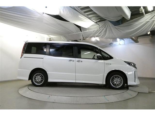 ノア ハイブリッドSi ダブルバイビー エアロ LEDヘッドライト クルコン 横滑り防止装置 盗難防止システム エアバッグ アルミ メモリ-ナビ スマキー Wエアコン ABS ナビ&TV デュアルエアバッグ ETC DVD パワーウインドウ(5枚目)