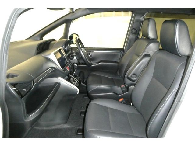 シックで高級感がある内装です☆一度乗ってみてください♪