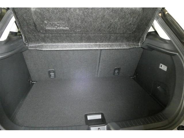 広々としたラゲージスペースを備えています。大きなものや長さのある荷物もしっかりと積み込めます。