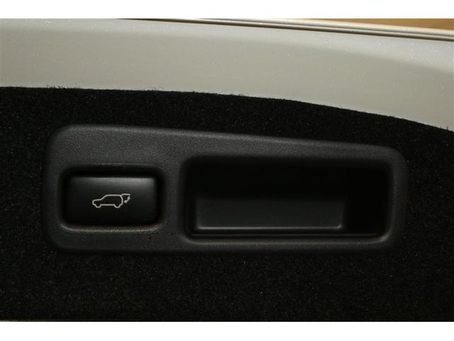 ハリアー プレミアム　大型サンルーフ　カーテンエアバッグ　クルーズＣ　Ｂカメラ　電動パワーシート　ＬＥＤライト　メモリナビ　横滑り防止機能　オートエアコン　Ａストップ　エアバッグ　ＡＷ　ＤＶＤ再生可パワーウィンドウ　認定車（11枚目）