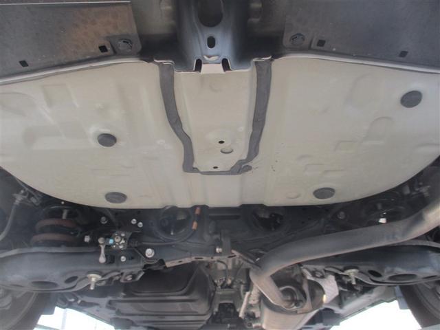 ハリアー プレミアム　大型サンルーフ　カーテンエアバッグ　クルーズＣ　Ｂカメラ　電動パワーシート　ＬＥＤライト　メモリナビ　横滑り防止機能　オートエアコン　Ａストップ　エアバッグ　ＡＷ　ＤＶＤ再生可パワーウィンドウ　認定車（40枚目）