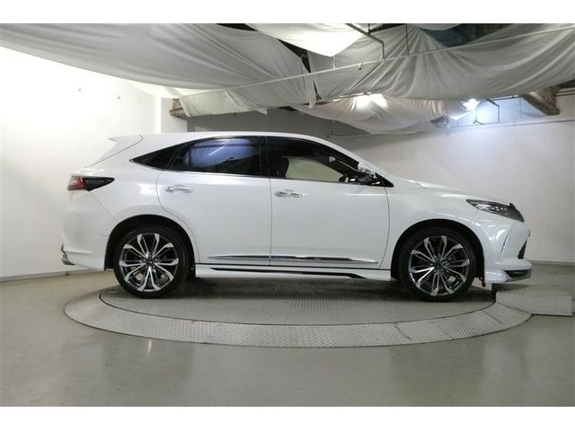 ハリアー プログレス　メタル　アンド　レザーパッケージ　衝突軽減ブレーキ　アルミホイール　クルーズコントロール　黒革シート　ムーンルーフ　電動シート　ＤＶＤ　エアバッグ　４ＷＤ　ＥＴＣ　横滑り防止機能　ミュージックプレイヤー接続可　ＡＢＳ　スマートキー（5枚目）