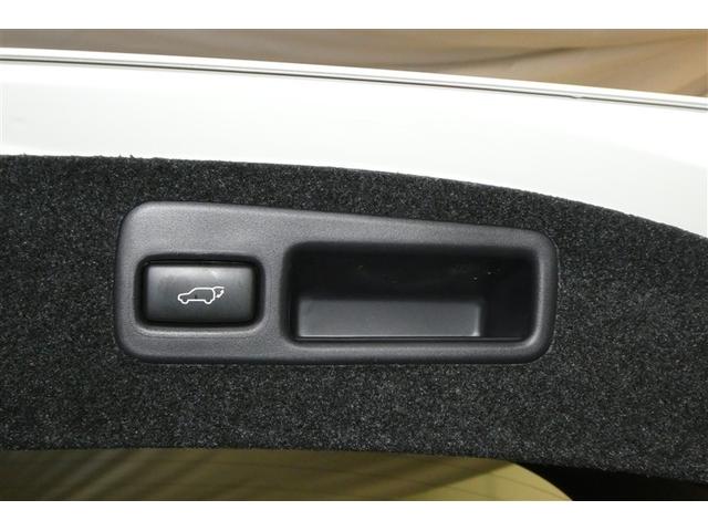 ハリアー プログレス　メタル　アンド　レザーパッケージ　衝突軽減ブレーキ　アルミホイール　クルーズコントロール　黒革シート　ムーンルーフ　電動シート　ＤＶＤ　エアバッグ　４ＷＤ　ＥＴＣ　横滑り防止機能　ミュージックプレイヤー接続可　ＡＢＳ　スマートキー（11枚目）