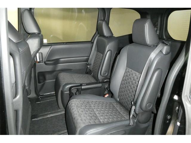 ���ʂ��̂悢��������Ƃ������E�ŁA�N�ł��^�]���₷���ł��B�^�]�̂��₷���͔��ɂ����ɂ��q����܂����