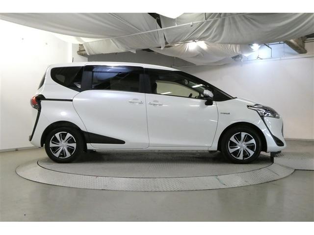 シエンタ ハイブリッドＧ　クエロ　点検記録簿　地デジＴＶ　盗難防止　横滑り防止　ＬＥＤライト　クルコン　スマートキー　ＥＴＣ　バックモニタ　ＤＶＤ　オ－トエアコン　メモリ－ナビ　エアバッグ　３列シート　ナビ＆ＴＶ　ＡＢＳ（5枚目）