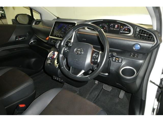 シエンタ ハイブリッドＧ　クエロ　点検記録簿　地デジＴＶ　盗難防止　横滑り防止　ＬＥＤライト　クルコン　スマートキー　ＥＴＣ　バックモニタ　ＤＶＤ　オ－トエアコン　メモリ－ナビ　エアバッグ　３列シート　ナビ＆ＴＶ　ＡＢＳ（10枚目）