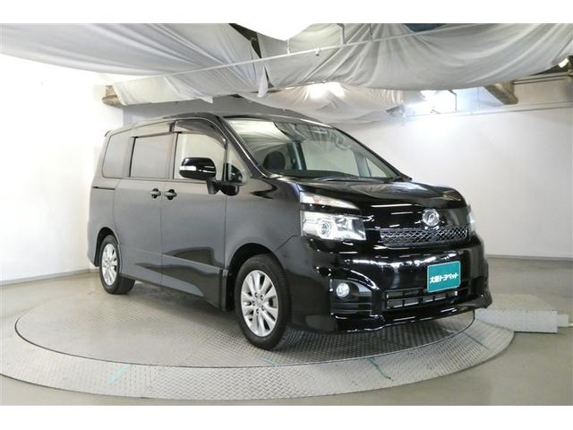 ヴォクシー ＺＳ　Ｗエアバック　地デジＴＶ　ダブルエアコン　キーフリー　フルフラット　ＰＳ　ナビ＆ＴＶ　運転席エアバッグ　Ｂモニタ－　パワーウィンドウ　ウォークスルー　ＨＤＤナビ　ＡＢＳ　アルミホイール　ＥＴＣ車載器（3枚目）