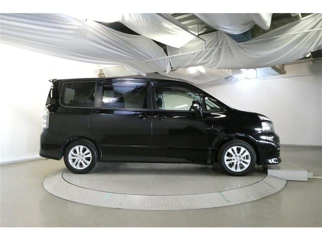 ヴォクシー ＺＳ　Ｗエアバック　地デジＴＶ　ダブルエアコン　キーフリー　フルフラット　ＰＳ　ナビ＆ＴＶ　運転席エアバッグ　Ｂモニタ－　パワーウィンドウ　ウォークスルー　ＨＤＤナビ　ＡＢＳ　アルミホイール　ＥＴＣ車載器（6枚目）