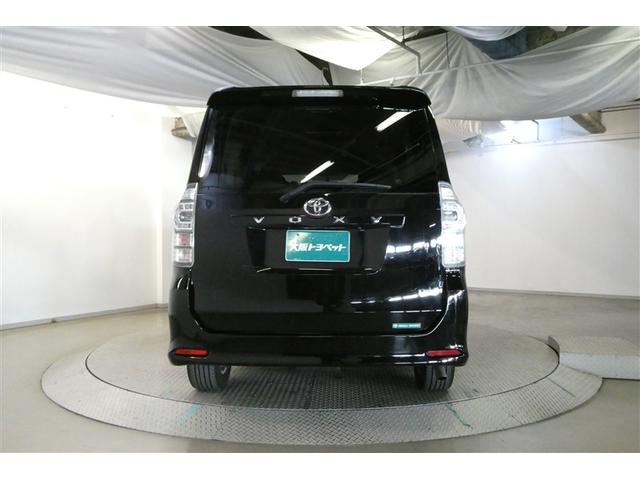 ヴォクシー ＺＳ　Ｗエアバック　地デジＴＶ　ダブルエアコン　キーフリー　フルフラット　ＰＳ　ナビ＆ＴＶ　運転席エアバッグ　Ｂモニタ－　パワーウィンドウ　ウォークスルー　ＨＤＤナビ　ＡＢＳ　アルミホイール　ＥＴＣ車載器（8枚目）