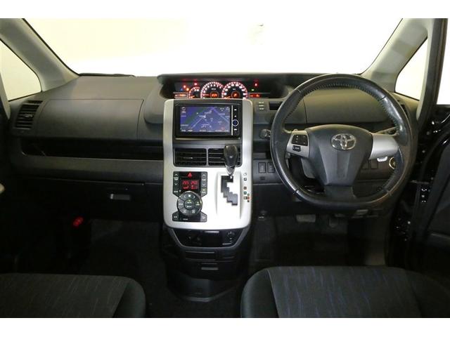 ヴォクシー ＺＳ　Ｗエアバック　地デジＴＶ　ダブルエアコン　キーフリー　フルフラット　ＰＳ　ナビ＆ＴＶ　運転席エアバッグ　Ｂモニタ－　パワーウィンドウ　ウォークスルー　ＨＤＤナビ　ＡＢＳ　アルミホイール　ＥＴＣ車載器（17枚目）