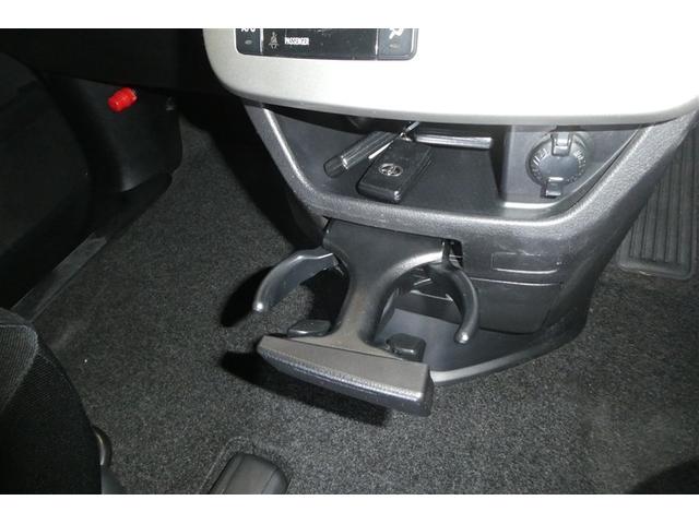 ヴォクシー ＺＳ　Ｗエアバック　地デジＴＶ　ダブルエアコン　キーフリー　フルフラット　ＰＳ　ナビ＆ＴＶ　運転席エアバッグ　Ｂモニタ－　パワーウィンドウ　ウォークスルー　ＨＤＤナビ　ＡＢＳ　アルミホイール　ＥＴＣ車載器（29枚目）