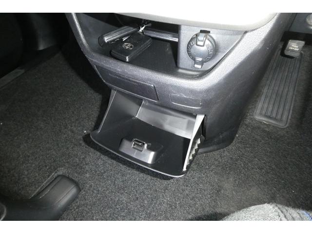 ヴォクシー ＺＳ　Ｗエアバック　地デジＴＶ　ダブルエアコン　キーフリー　フルフラット　ＰＳ　ナビ＆ＴＶ　運転席エアバッグ　Ｂモニタ－　パワーウィンドウ　ウォークスルー　ＨＤＤナビ　ＡＢＳ　アルミホイール　ＥＴＣ車載器（30枚目）