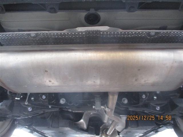 ハリアー Ｚ　レザーパッケージ　スマキ　エアロ　追突防止　フルセグテレビ　バックモニター　ドラレコ付　本革シート　アルミ　横滑り防止機能　Ｐシート　オートクルーズコントロール　ＡＵＸ　ＬＥＤヘッドライト　盗難防止システム　エアコン（40枚目）