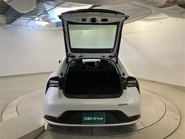 プリウス Ｚ　バックモニター　ＬＥＤ　フルセグ　運転席パワーシート　ＡＷ　ドライブレコーダー　ＥＴＣ　メモリーナビ　ナビ＆ＴＶ　オートエアコン　ＡＢＳ　ミュージックプレイヤー接続可　キーレス　パワステ　クルーズＣ（9枚目）