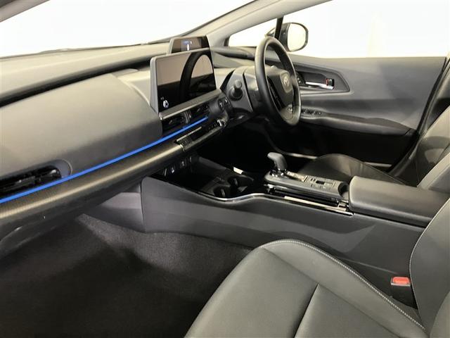 プリウス Ｚ　バックモニター　ＬＥＤ　フルセグ　運転席パワーシート　ＡＷ　ドライブレコーダー　ＥＴＣ　メモリーナビ　ナビ＆ＴＶ　オートエアコン　ＡＢＳ　ミュージックプレイヤー接続可　キーレス　パワステ　クルーズＣ（11枚目）
