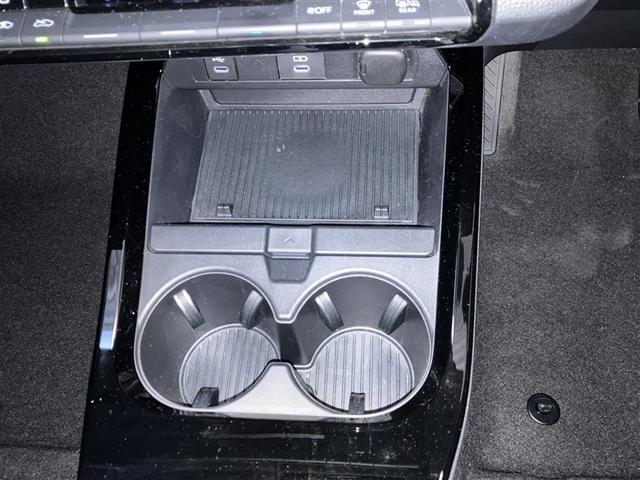 プリウス Ｚ　バックモニター　ＬＥＤ　フルセグ　運転席パワーシート　ＡＷ　ドライブレコーダー　ＥＴＣ　メモリーナビ　ナビ＆ＴＶ　オートエアコン　ＡＢＳ　ミュージックプレイヤー接続可　キーレス　パワステ　クルーズＣ（32枚目）