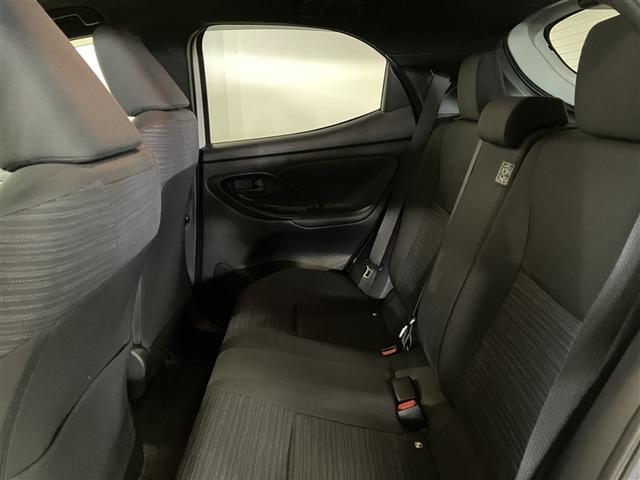 ヤリス Ｚ　ナビＴＶ　パワステ　メディアプレイヤー接続　ＥＳＣ　ＬＥＤライト　地デジテレビ　サイドエアバック　クルーズＣ　リモコンキー　オ－トエアコン　イモビ　ＡＢＳ　エアバッグ　パワーウィンドウ　ＥＴＣ（14枚目）