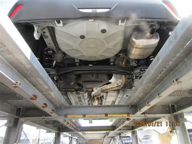 ヤリス Ｚ　ナビＴＶ　パワステ　メディアプレイヤー接続　ＥＳＣ　ＬＥＤライト　地デジテレビ　サイドエアバック　クルーズＣ　リモコンキー　オ－トエアコン　イモビ　ＡＢＳ　エアバッグ　パワーウィンドウ　ＥＴＣ（40枚目）