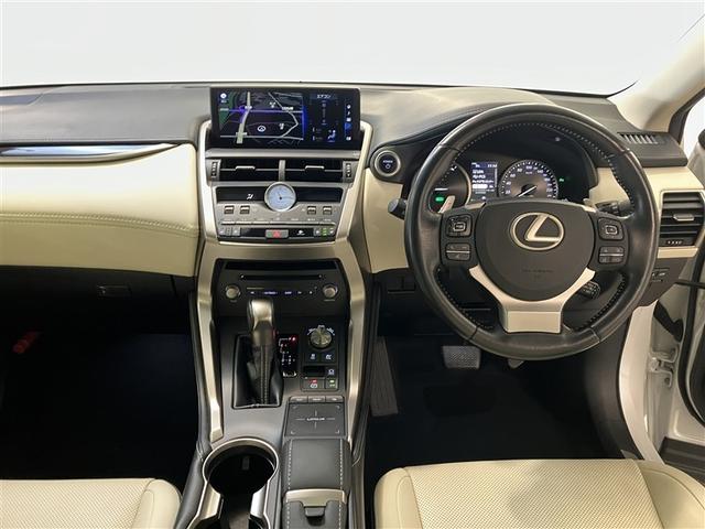 ＮＸ ＮＸ３００ｈ　バージョンＬ　衝突被害軽減装置　地上デジタル　クルコン　ガラスルーフ　１００Ｖ充電　電動シート　メディアプレイヤー接続　ナビＴＶ　アルミホイール　パワーウィンドウ　メモリーナビ　ＥＴＣ　ＤＶＤ再生　ＬＥＤライト（13枚目）