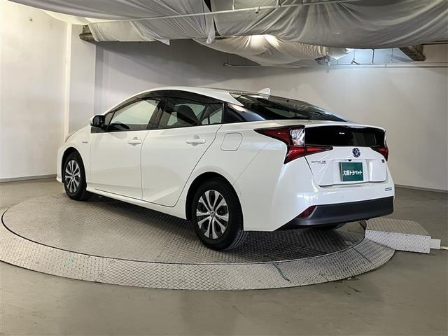 プリウス Ａ　ＬＥＤヘットライト　プリクラッシュ　カーテンエアバック　助手席エアバック　ＥＴＣ車載器　ＡＷ　ＶＳＣ　アクティブクルーズコントロール　盗難防止　キーレスエントリー　パワーステアリング　パワーウィンドウ（6枚目）