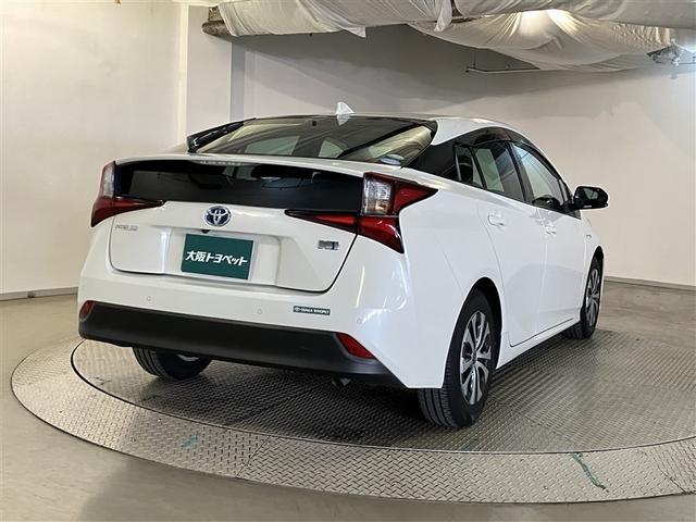 プリウス Ａ　ＬＥＤヘットライト　プリクラッシュ　カーテンエアバック　助手席エアバック　ＥＴＣ車載器　ＡＷ　ＶＳＣ　アクティブクルーズコントロール　盗難防止　キーレスエントリー　パワーステアリング　パワーウィンドウ（8枚目）