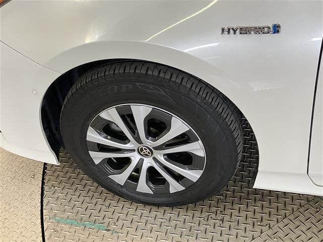 プリウス Ａ　ＬＥＤヘットライト　プリクラッシュ　カーテンエアバック　助手席エアバック　ＥＴＣ車載器　ＡＷ　ＶＳＣ　アクティブクルーズコントロール　盗難防止　キーレスエントリー　パワーステアリング　パワーウィンドウ（35枚目）