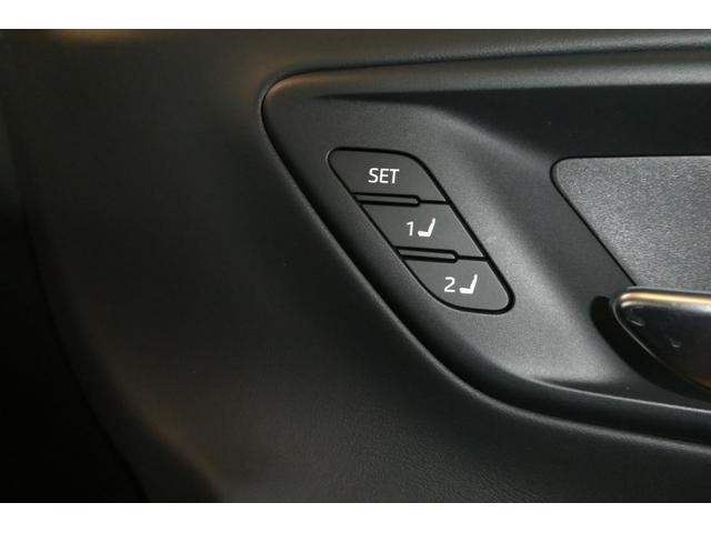 クラウンクロスオーバー Gアドバンスド・レザーパッケージ オートエアコン クルーズコントロール サポカー安全装置 VSC横滑り防止機能 フルセグ TCナビ 本革 パワーシート アルミホイール LEDライト スマートキー ETC Bカメラ 4WD 5人 CVT(30枚目)