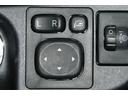Ｓ　スマートキープッシュスタート　キーレスエントリ　フルセグ地デジ　イモビ　ナビ＆ＴＶ　オートエアコン　デュアルエアバック　ＥＳＣ　Ｂカメラ　パワーウィンドウ　ＥＴＣ　ＤＶＤ再生可能　ＳＲＳ　ＡＢＳ（24枚目）