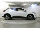 Ｃ－ＨＲ Ｇ　ＴＳＳ　ＤＶＤ再生可　ＬＥＤヘッド　バックモニタ　イモビライザー　ナビ＆ＴＶ　ＥＴＣ付　キーフリーシステム　スマキー　横滑り防止機能　クルーズＣ　エアバッグ　サイドカーテンエアバック　アルミ　ＡＢＳ（5枚目）