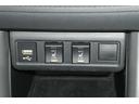 寒い季節もスイッチ一つでシートがポカポカに!これはかなり快適です!運転席と助手席にございます!!!