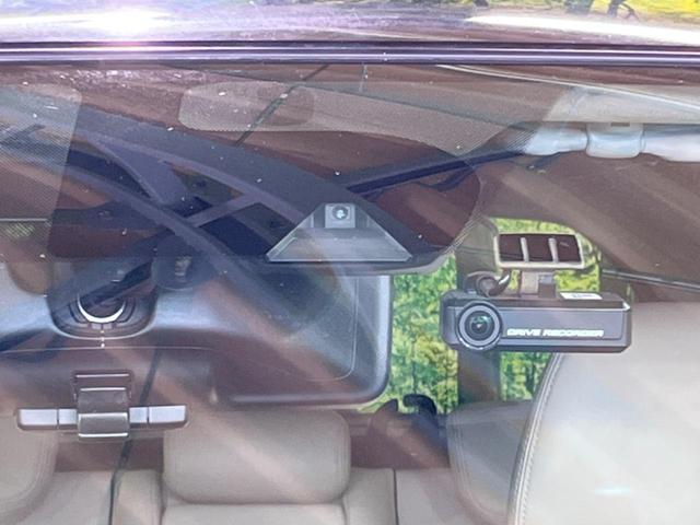 ノート e-パワー メダリスト 純正ナビ 全周囲カメラ エマージェンシーブレーキ レザー調シート ドラレコ スマートキー LEDヘッドライト デジタルインナーミラー オートライト 純正15インチAW Bluetooth再生(38枚目)