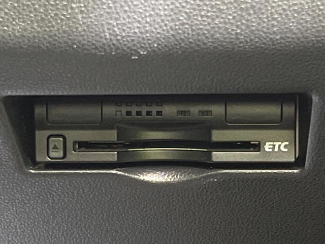 【ＥＴＣ】高速道路の料金所をストレスなく通過！話題のスポットやサービスエリアに多い「スマートＩＣ」利用時は必須のアイテムです。当店でセットアップを実施、ご納車当日からすぐにご利用いただけます！