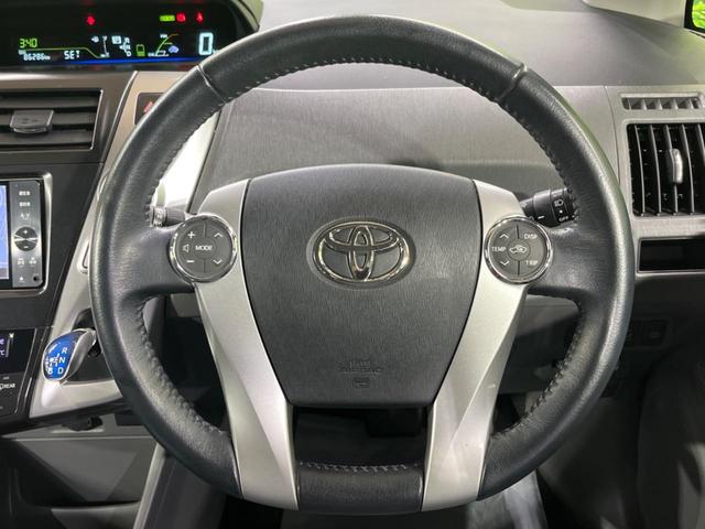 インテリアに合わせたデザインのステアリングは、運転される方のことも考え、運転しやすい形状、大きさです。是非一度、実際に触ってお確かめください。